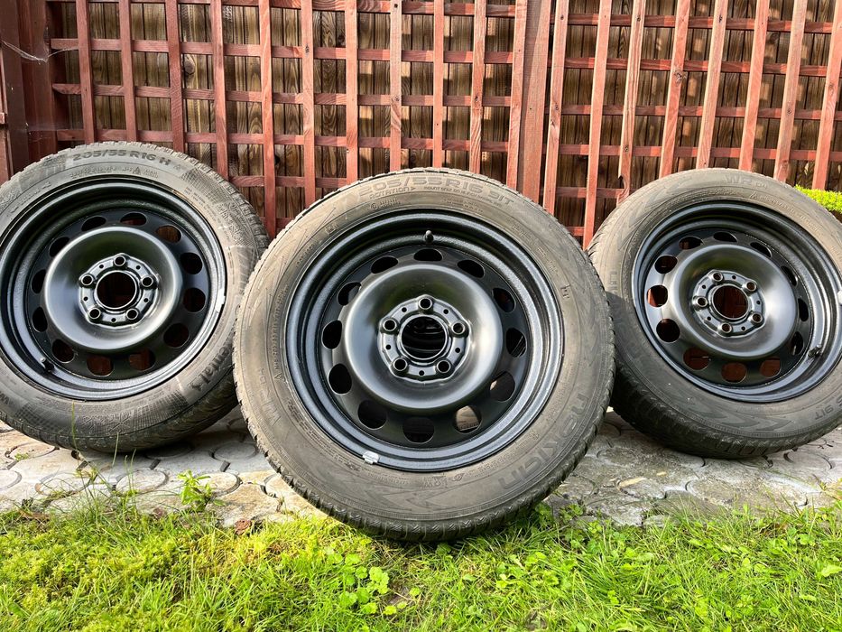 Opony Nokian 205/55 R16 +felgi