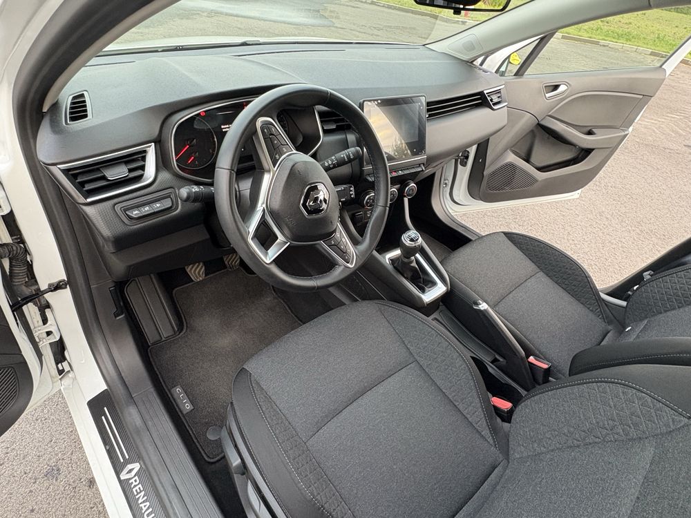 Clio V  1.0 tce 90 km 2021 rok. Ceramika + komplet opon zimowych