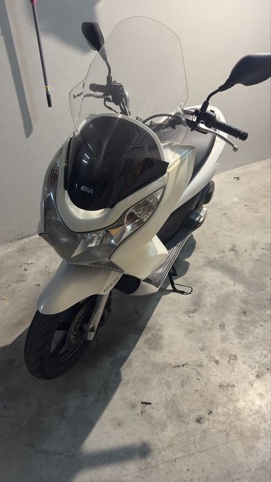 Honda PCX 125 Scooter otimo estado