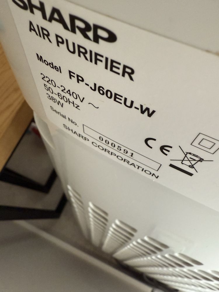 Oczyszczacz powietrza Sharp FP-J60EUW