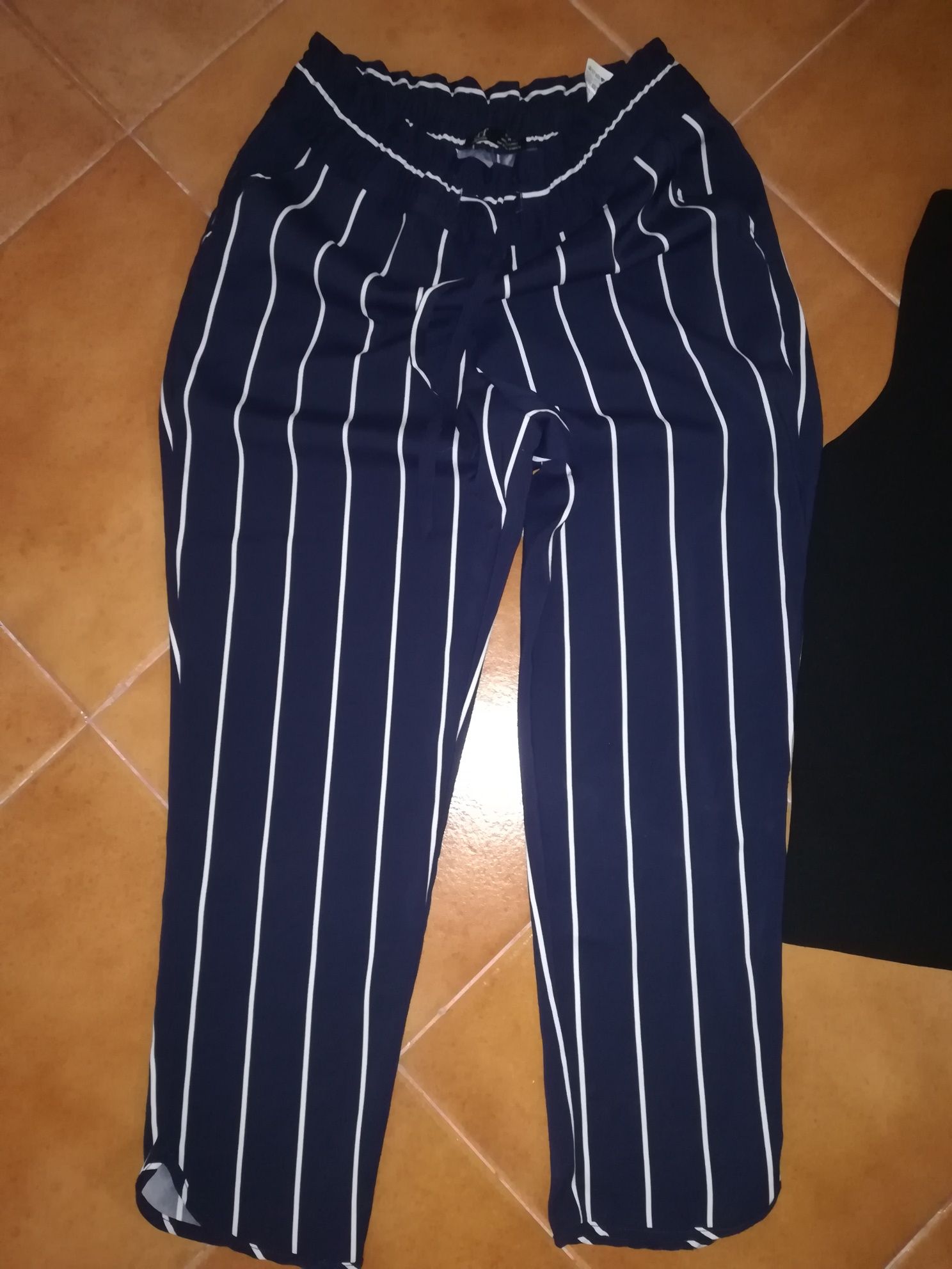 Calças Zara + Top Mango