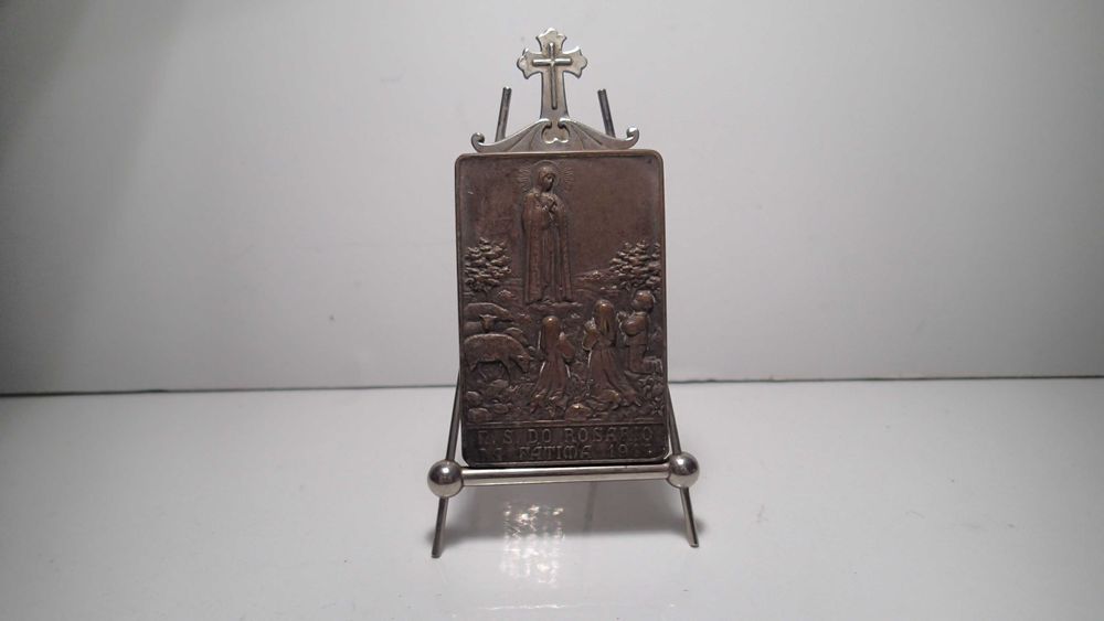 Pequenas molduras religiosas