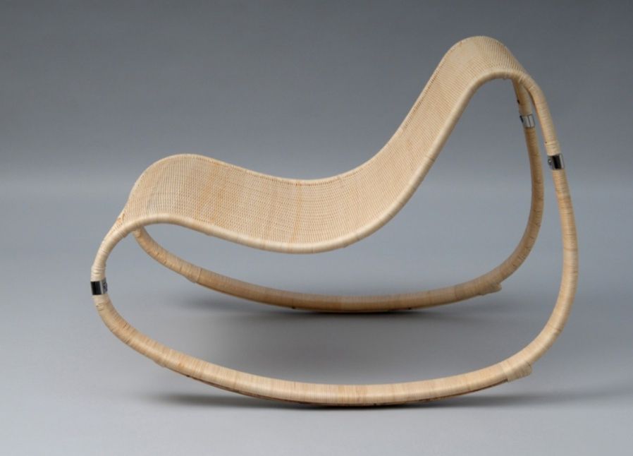 Limitowany fotel bujany IKEA • projekt James Irvine • naturalny rattan