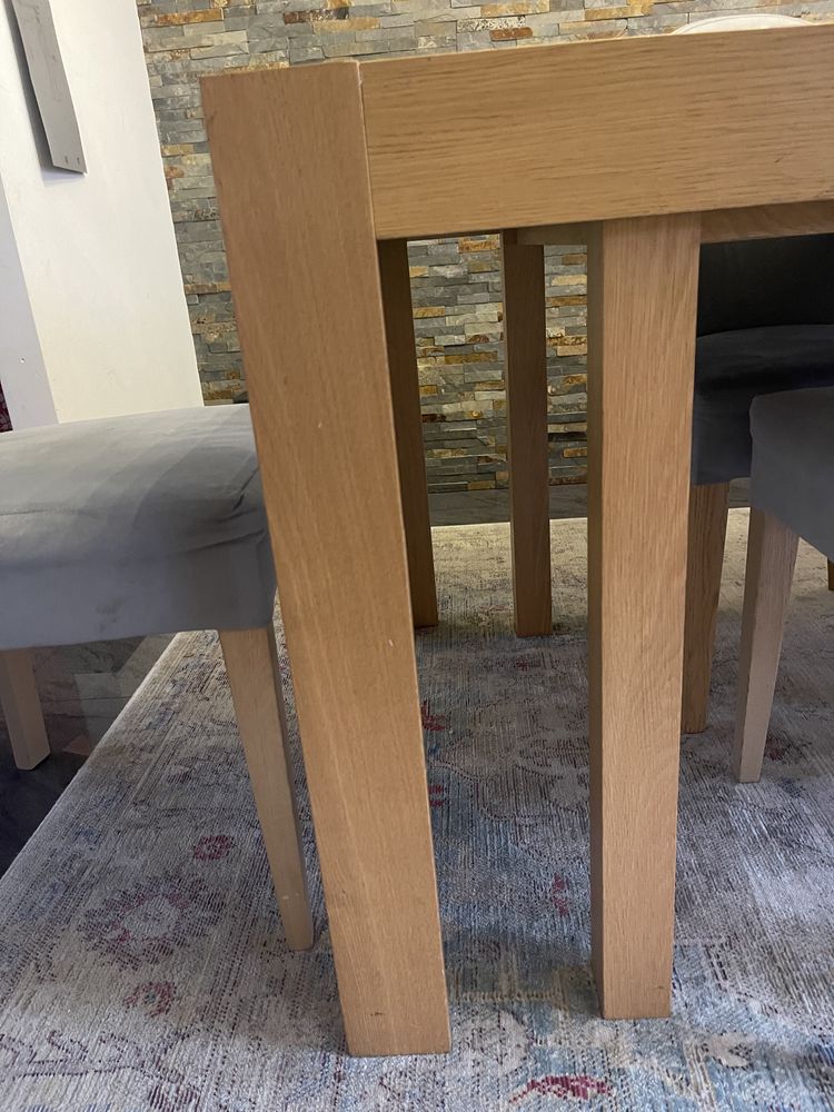 stół częściowo drewniany rozkładany