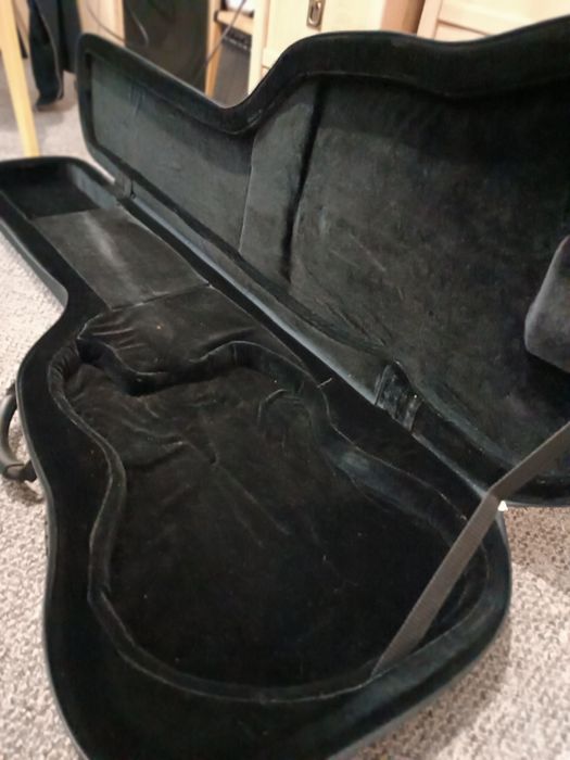 Кейс для бас гитары