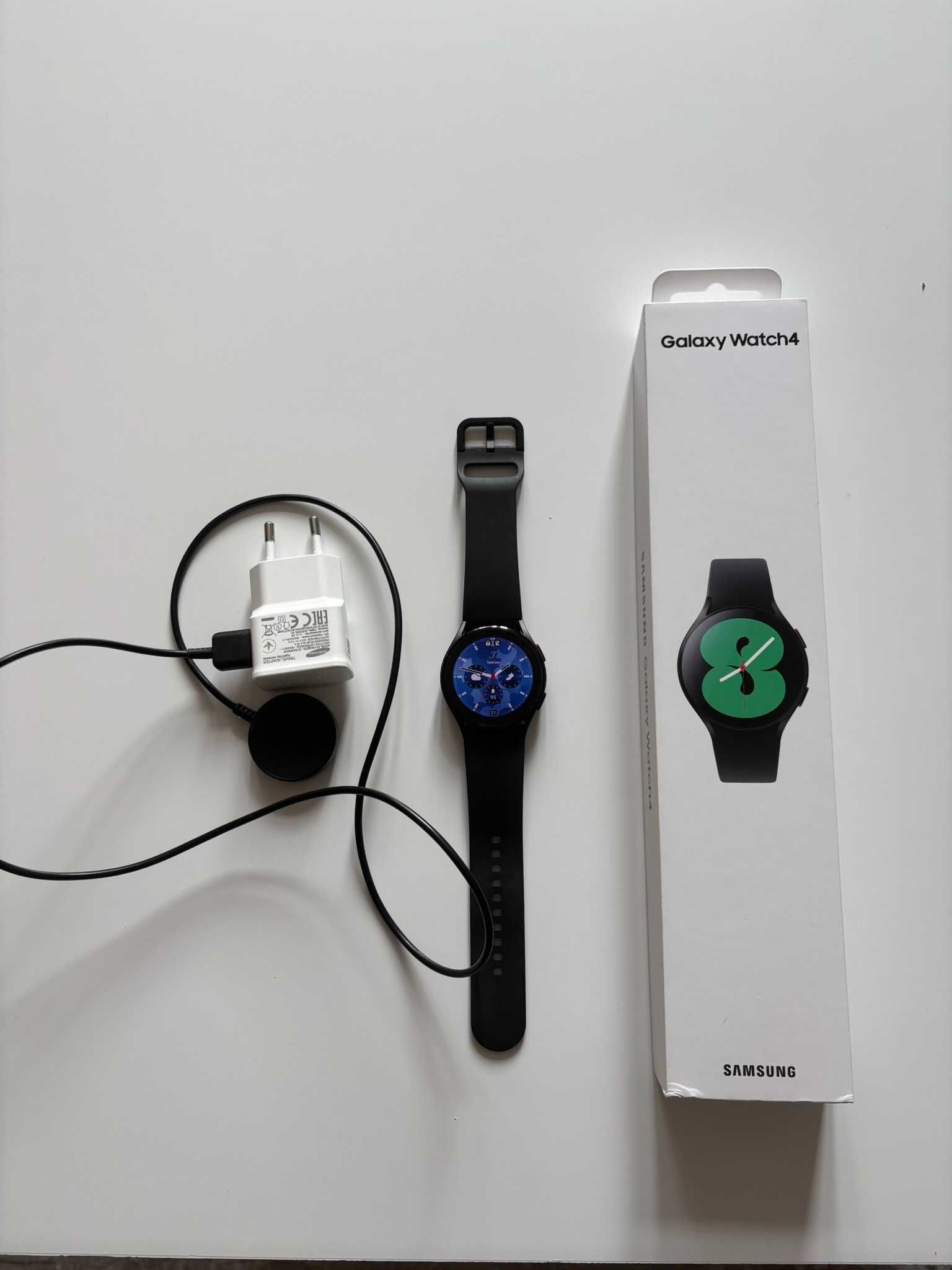 Samsung Galaxy Watch4 czarny stan bdb
