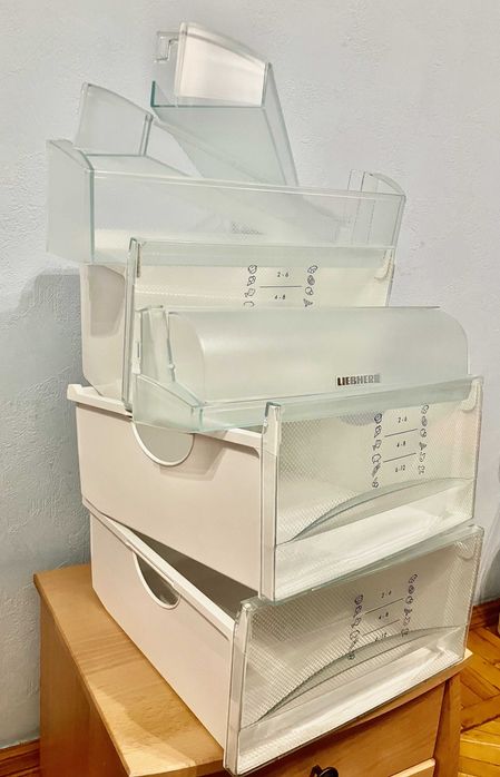 Ящики/полиці холодильника Liebherr CUP30110