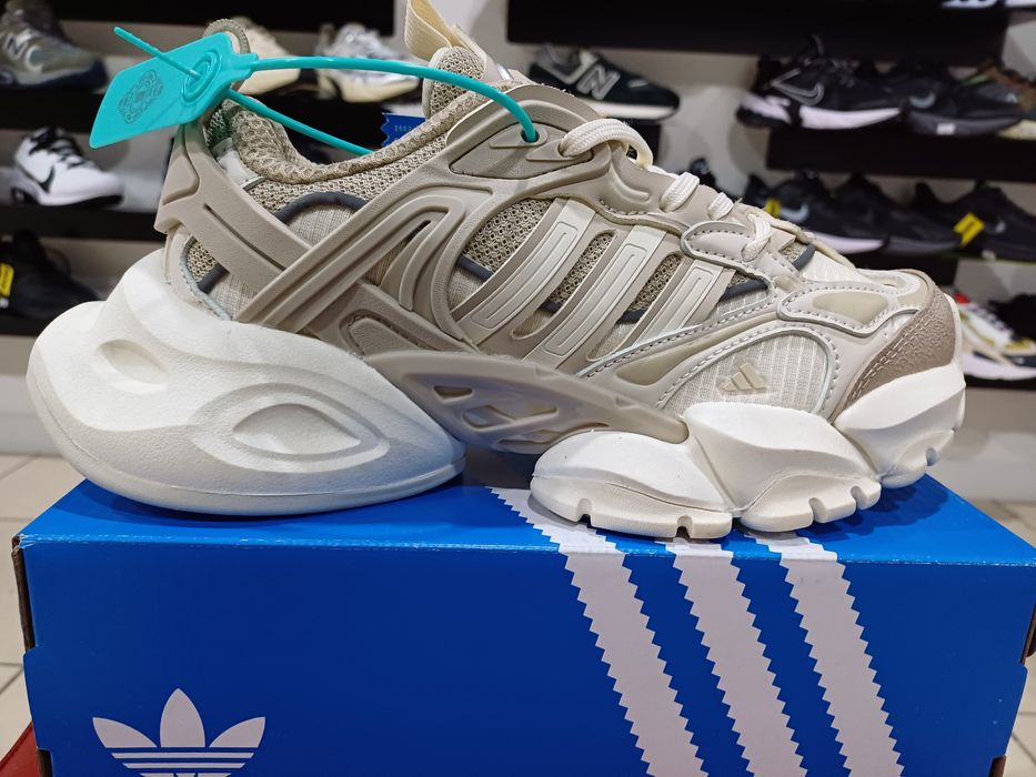 Кросівки Adidas Vento XLG
