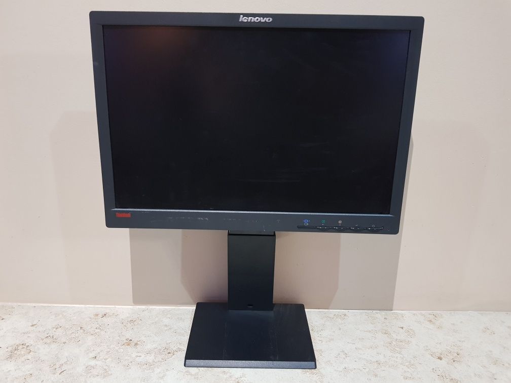 Monitor LCD LENOVO LT1952PWD 19''