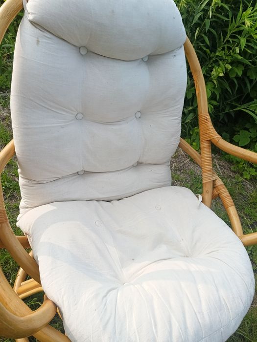 Fotel rattanowy obrotowy