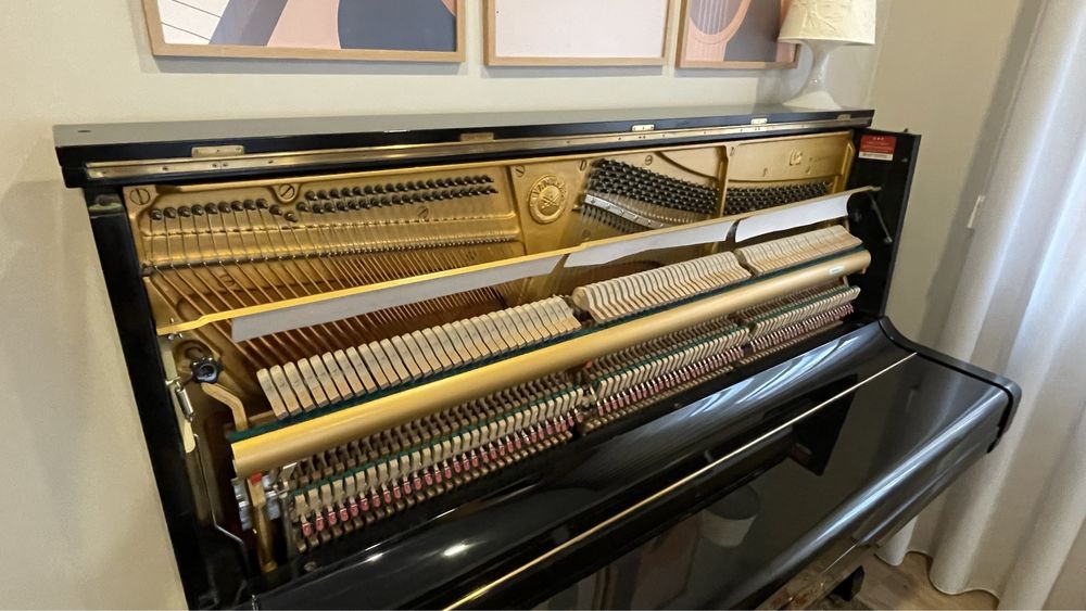Piano acustico Yamaha U2