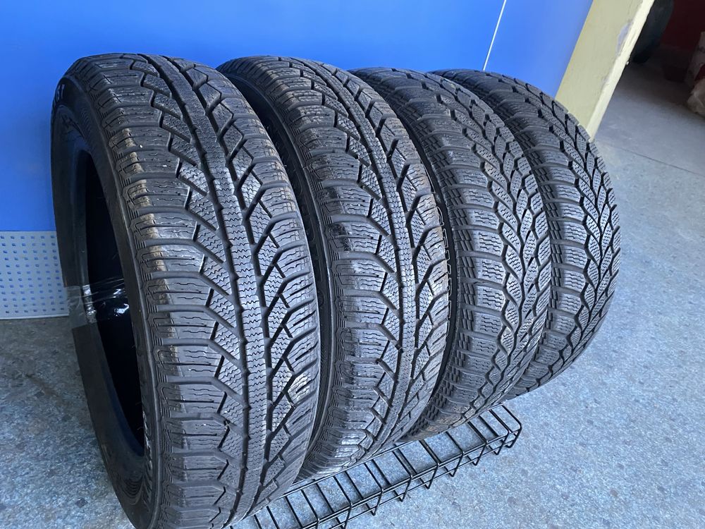 Semperit Mastergrip 165/65r15 зимова