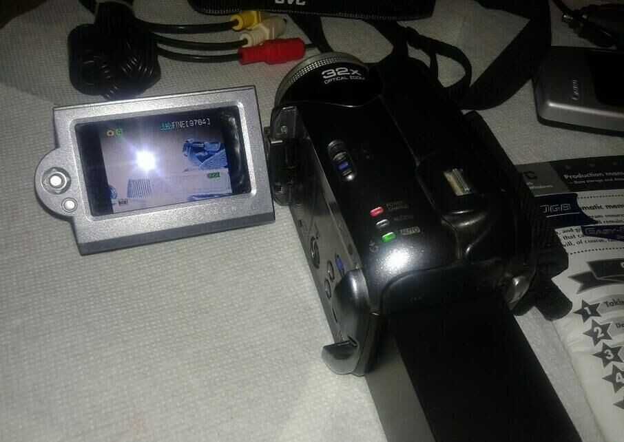 kamera cyfrowa JVC Everio zoom 32 dysk HDD 30gb SD USB + dodatki