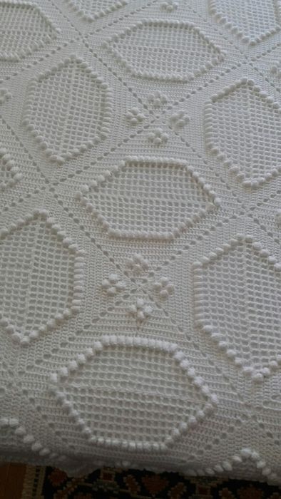 Colcha cama de casal em renda