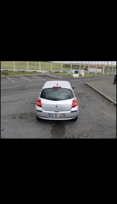 Renault Clio III 1.2 16V 75CV