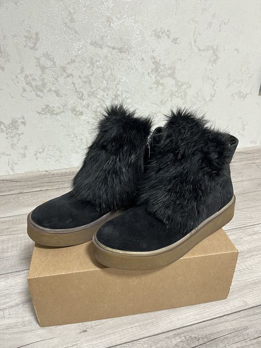 Замшеві зимові черевики з хутром