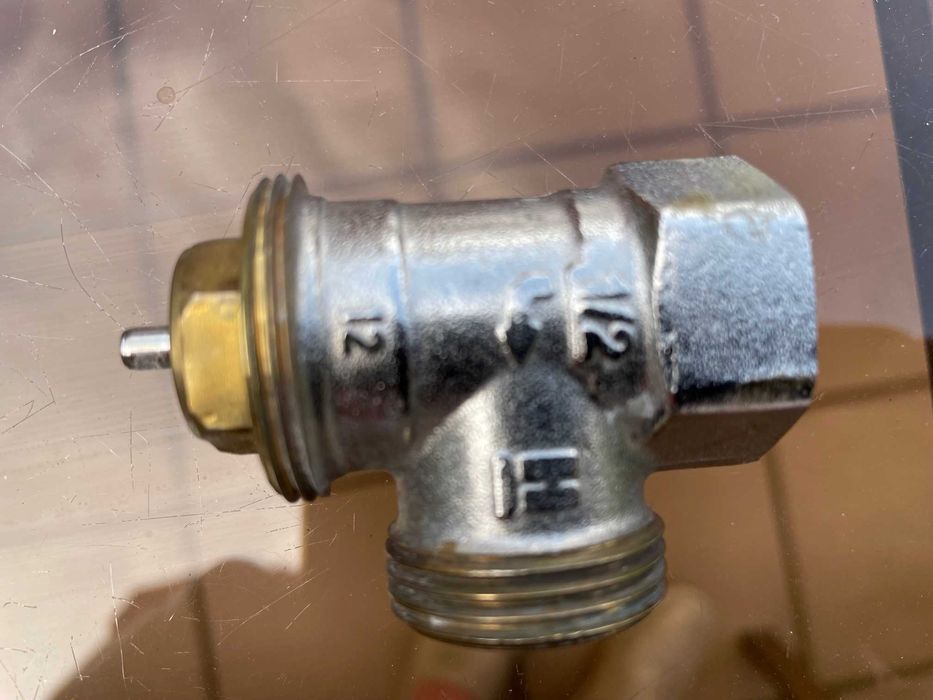 Zawór termostatu głowica termostatyczna NOWA