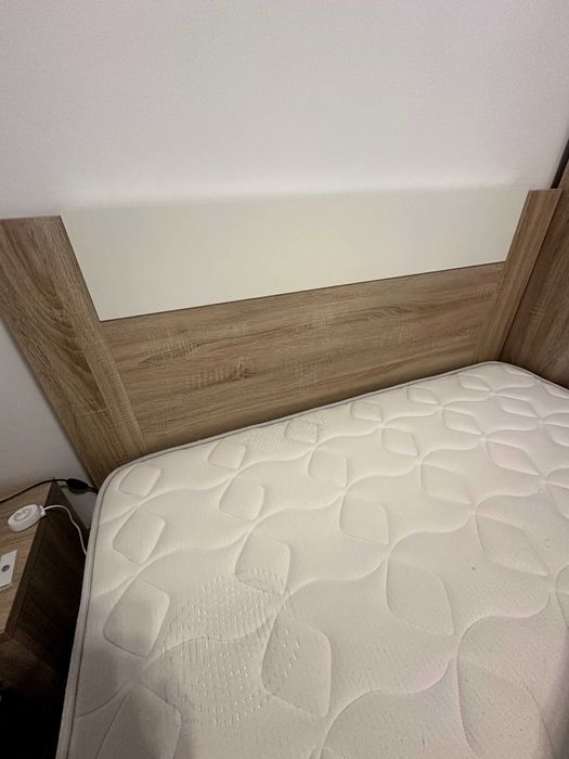 Cama de Casal + Colchão Super ortopédico + Estrado 195x140 + Mesa Cabe