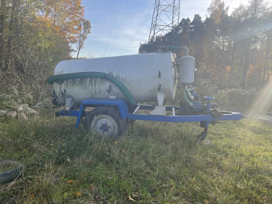 Beczka na wodę z pompą