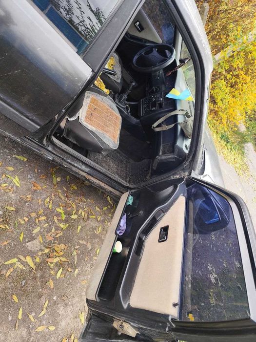 Автомобіль  ауді