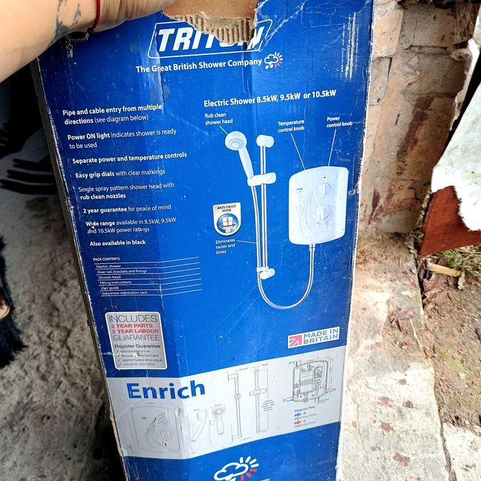 Prysznic elektryczny Triton
