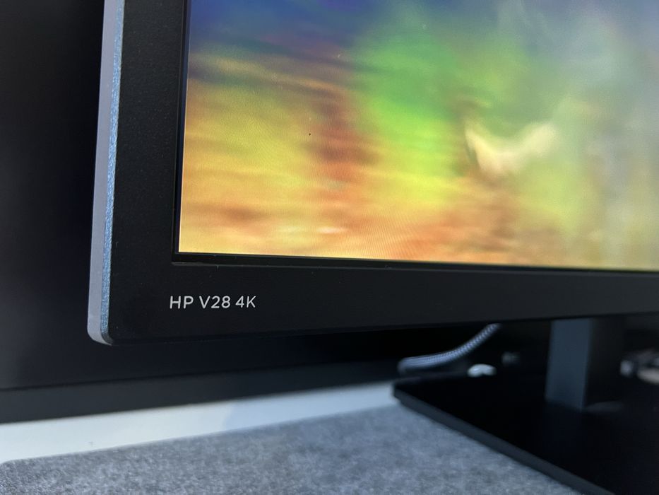 #1501 Monitor HP V28 4K 28” cali UHD 4K