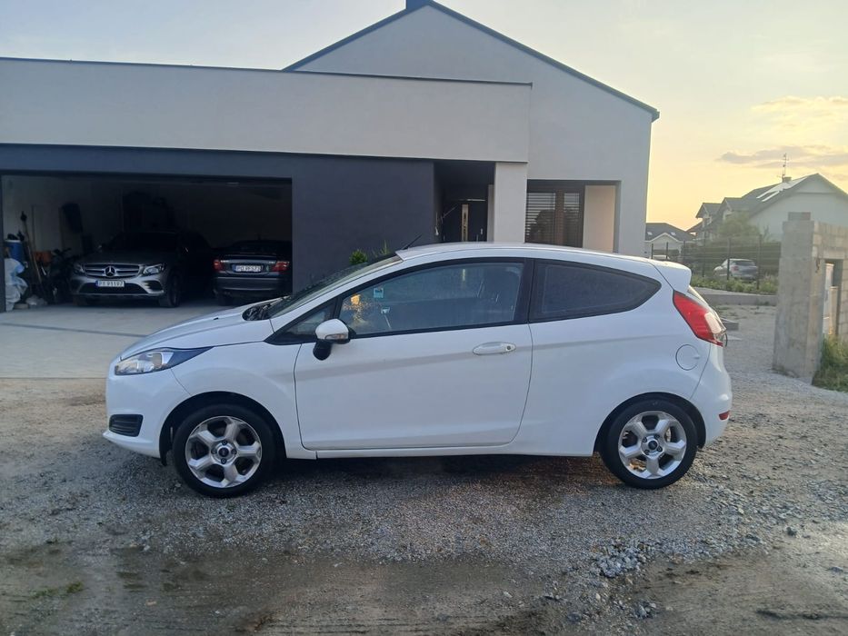 Ford Fiesta 2014 mały przebieg