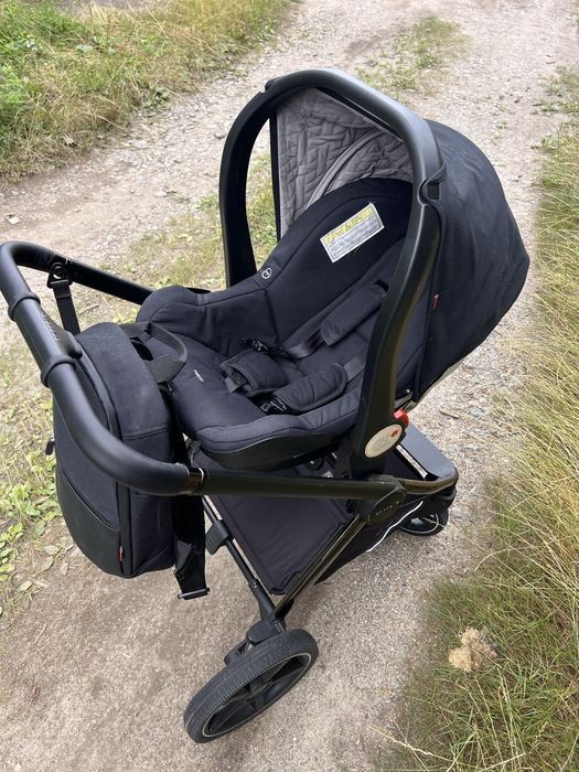 Продам наш візочок Carrello Ultimo 3 в 1