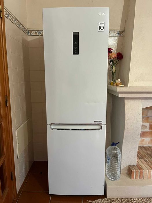 Frigorífico Combinado LG GBB61SWHZN – Excelente estado - No Frost