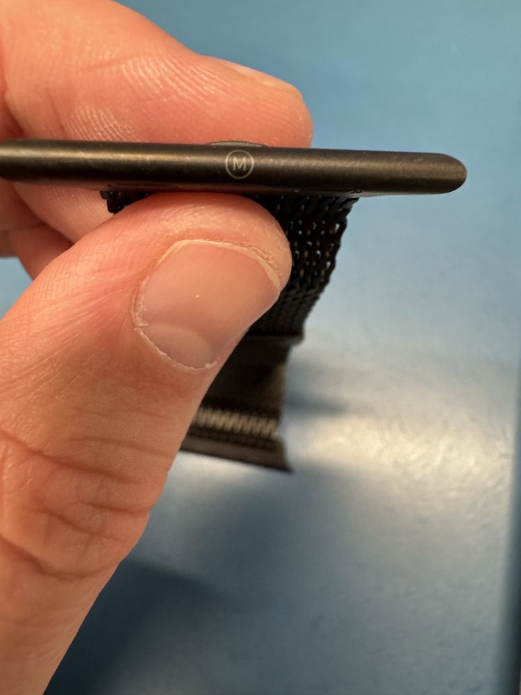 Apple 49mm Black Titanium Milanese Loop - Medium