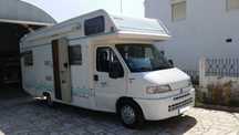 Autocaravana Fiat Ducato 2001 - Bom estado, espaçosa e bem equipada.