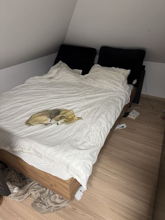 łożko z materacem 160x200 jak nowe