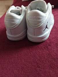Buty chłopięce Jordan 28
