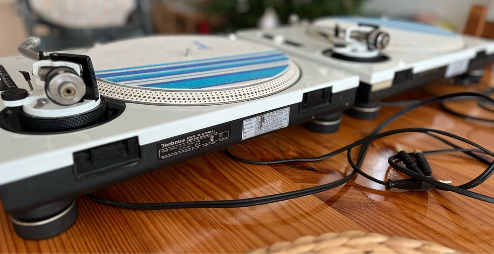 Gira discos Technics SL-1200MK2