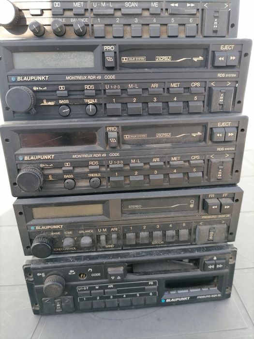 Radia Samochodowe Blaupunkt Kasetowe Różne Modele Różny Stan rdr49 sqr