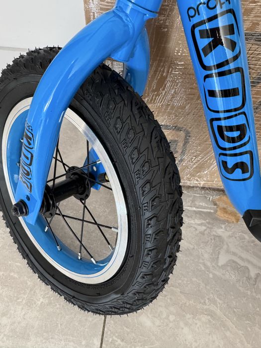 Велобіг з надувними колесами (12 дюймів)