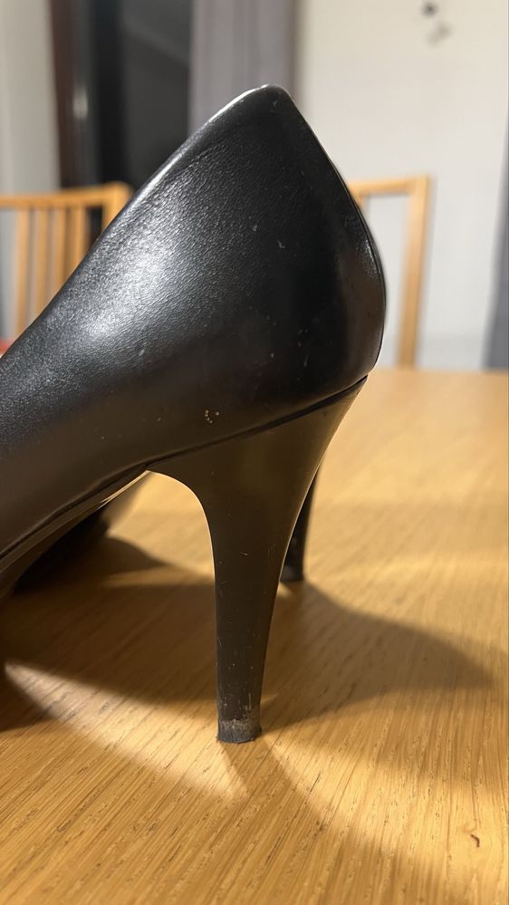 czarne skórzane buty szpilki damskie czarne 36 eska