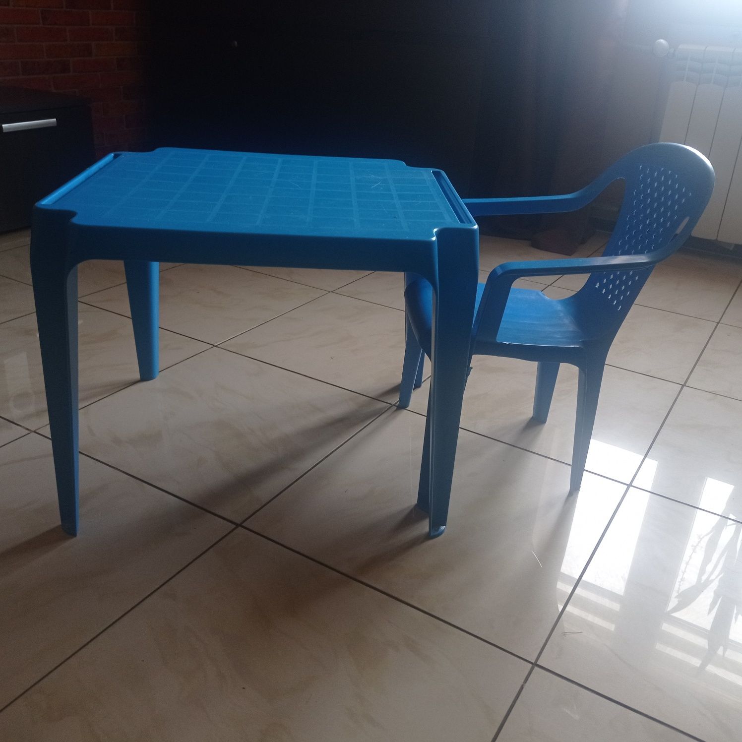 Zestaw stolik i krzesełko dla dziecka