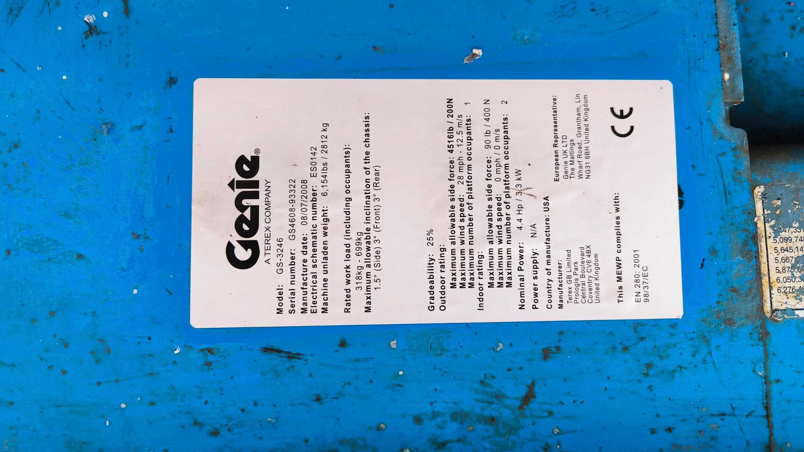 Elektryczny podnośnik nożycowy GENIE GS 3246 rok 2008 cena 20500 netto