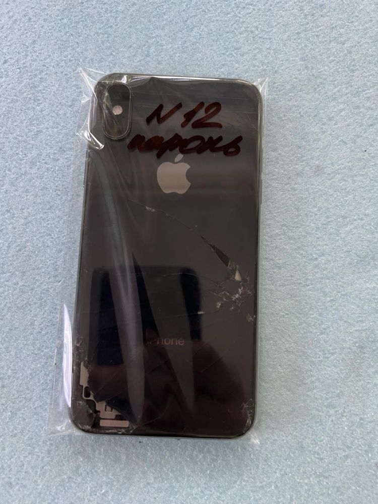 IPhone Xs 64gb space grey битый