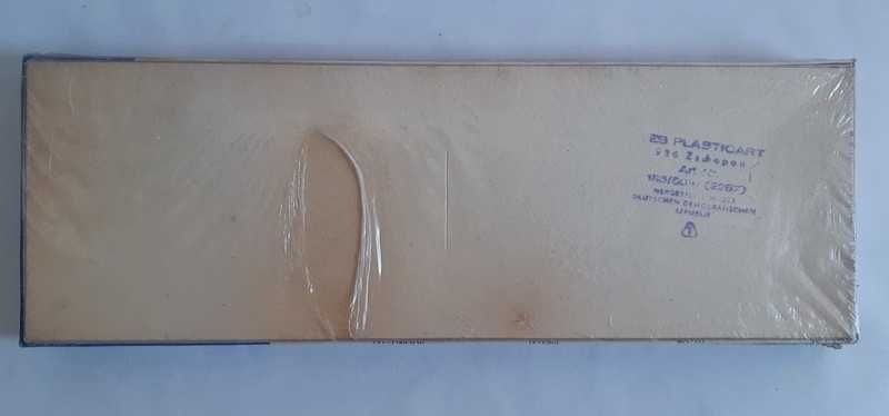 Комплект модели ГДР винтового самолета АН-24 VEB Plasicart AN-24