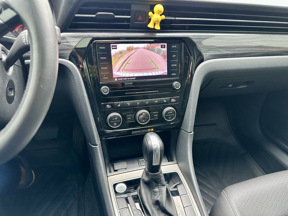 Volkswagen passat 2021