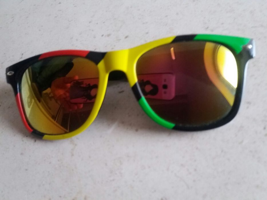 6 óculos de sol por 10 Euros