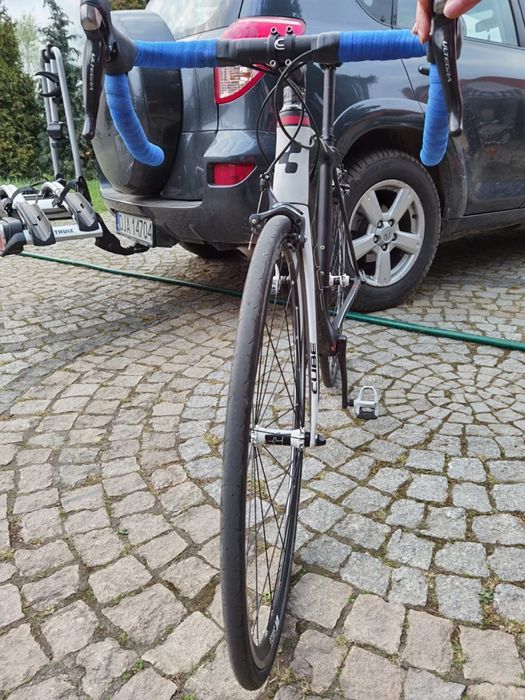 Cube szosa karbon 54 rama koła 28 dura ace ultegra