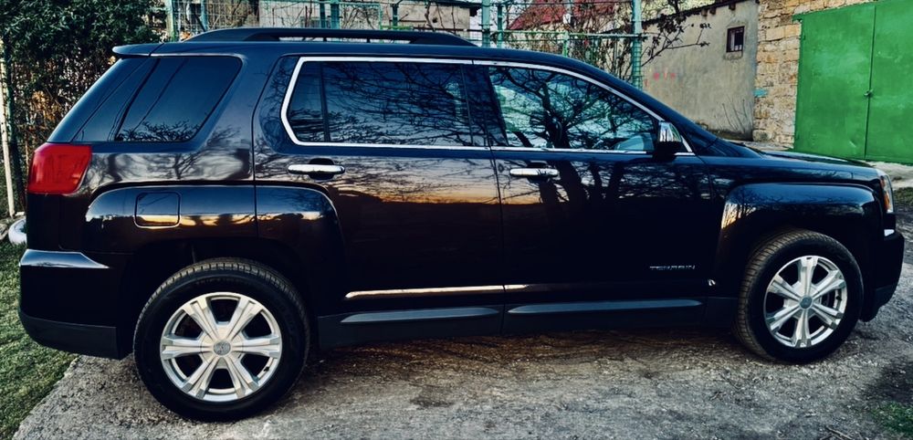 GMC TERRAIN  семейны внедорожник за свои деньги
