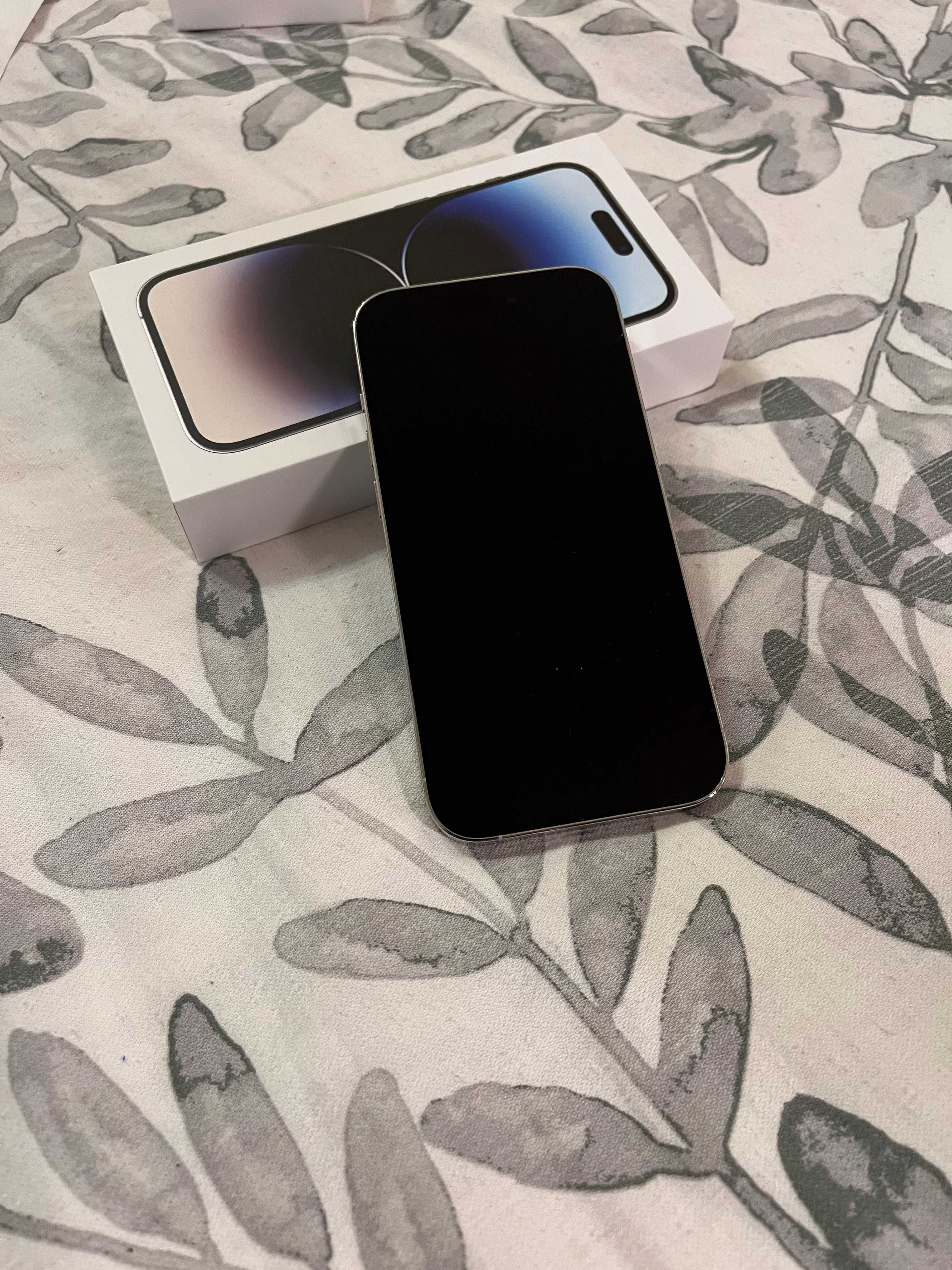 Apple iPhone 14 pro , 256GB Neverlock. Silver