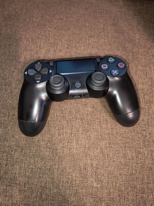 Продам Dualshock 4