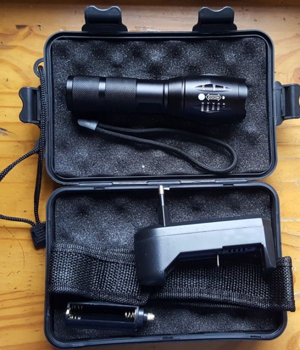 Nowa latarka taktyczna LED cree xml-t6 zoom 5 trybów świecenia
