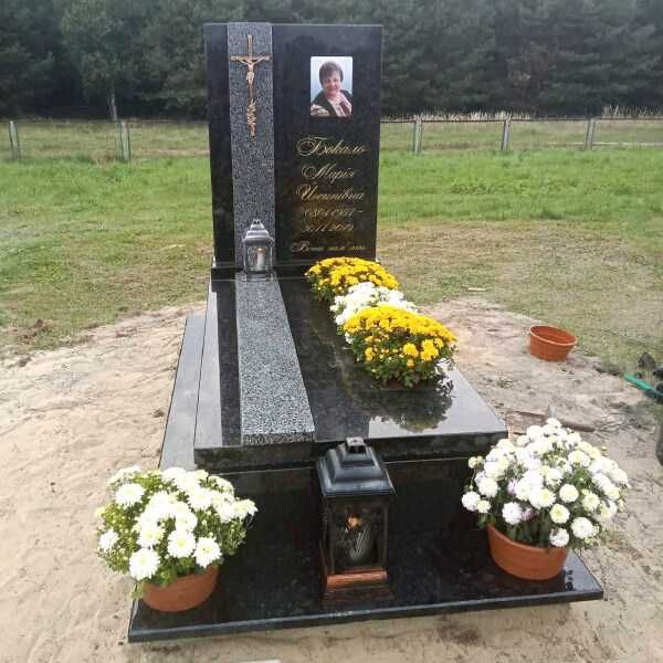 Пам'ятники без посередників з граніту різниця/опт