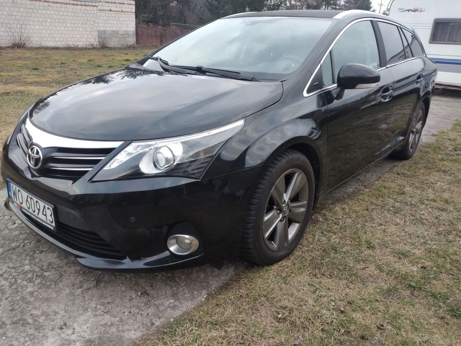 Toyota Avensis TOYOTA AVENSIS 2.0D-4D Premium salon PL